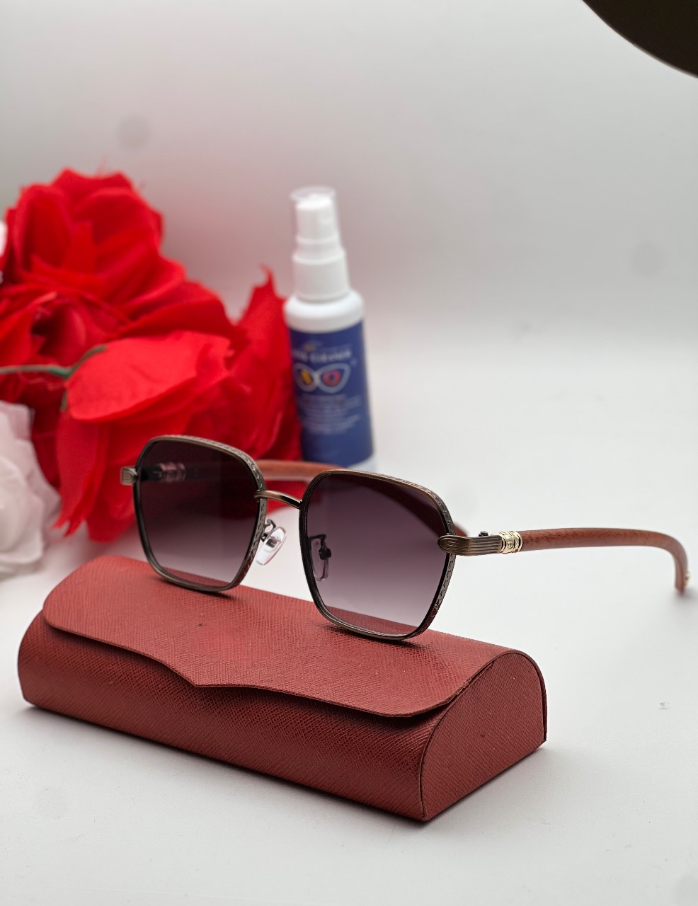 Lunette 10